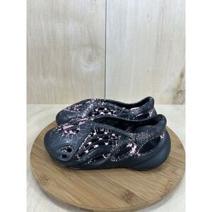 Munkinrich Black Pink Foam Runner Slip On Shoes Womens Size 36 US 5.5